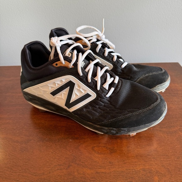 New Balance Fresh Foam Baseball Cleats Black Size 11.5 - Picture 2 of 7